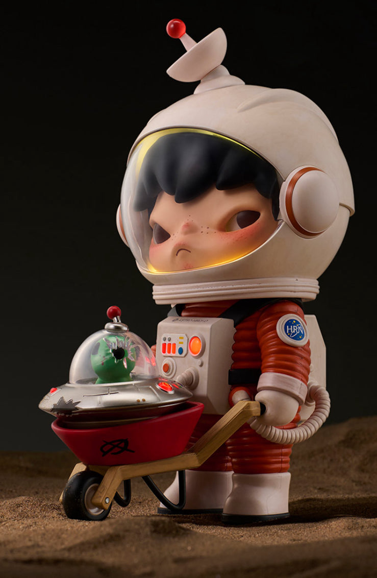 PRE ORDER Hirono Search for Aliens Figurine