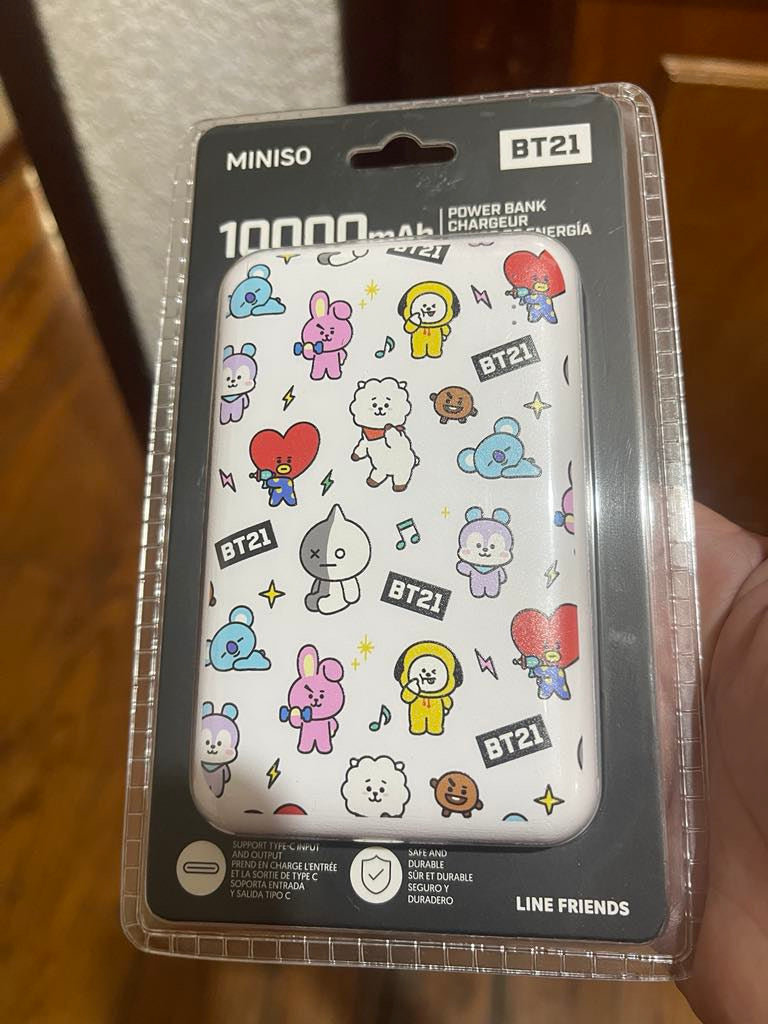 BTS Power bank 10,000 mHa