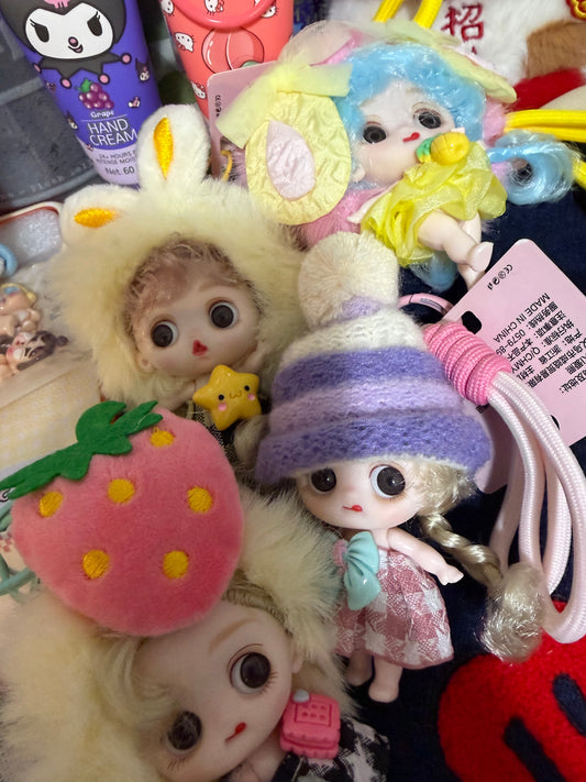 Cute dolls keychain small