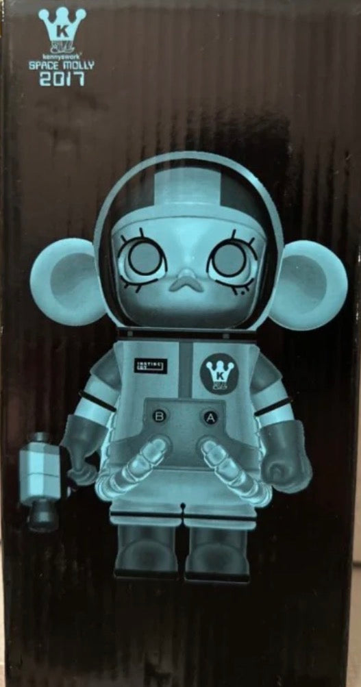 Back order MEGA SPACE MOLLY 200% Instinctoy Space Suit 2017 Limited Edition Japan. Only 777 released worldwide