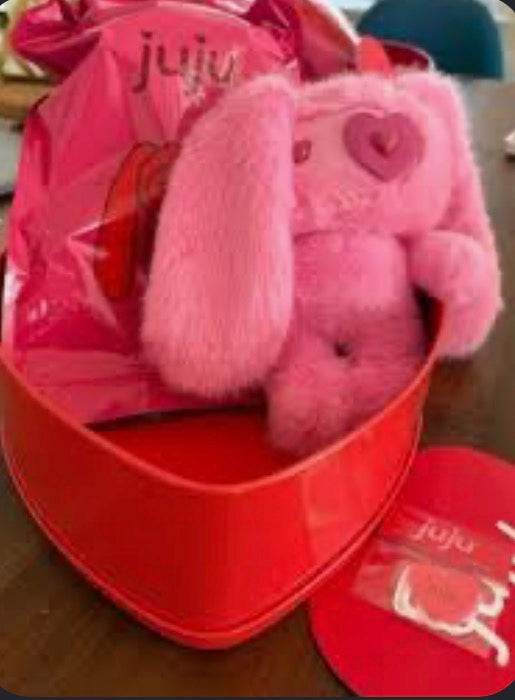 Back order CJ Hendry JUJU Valentine Limited Edition Keychain