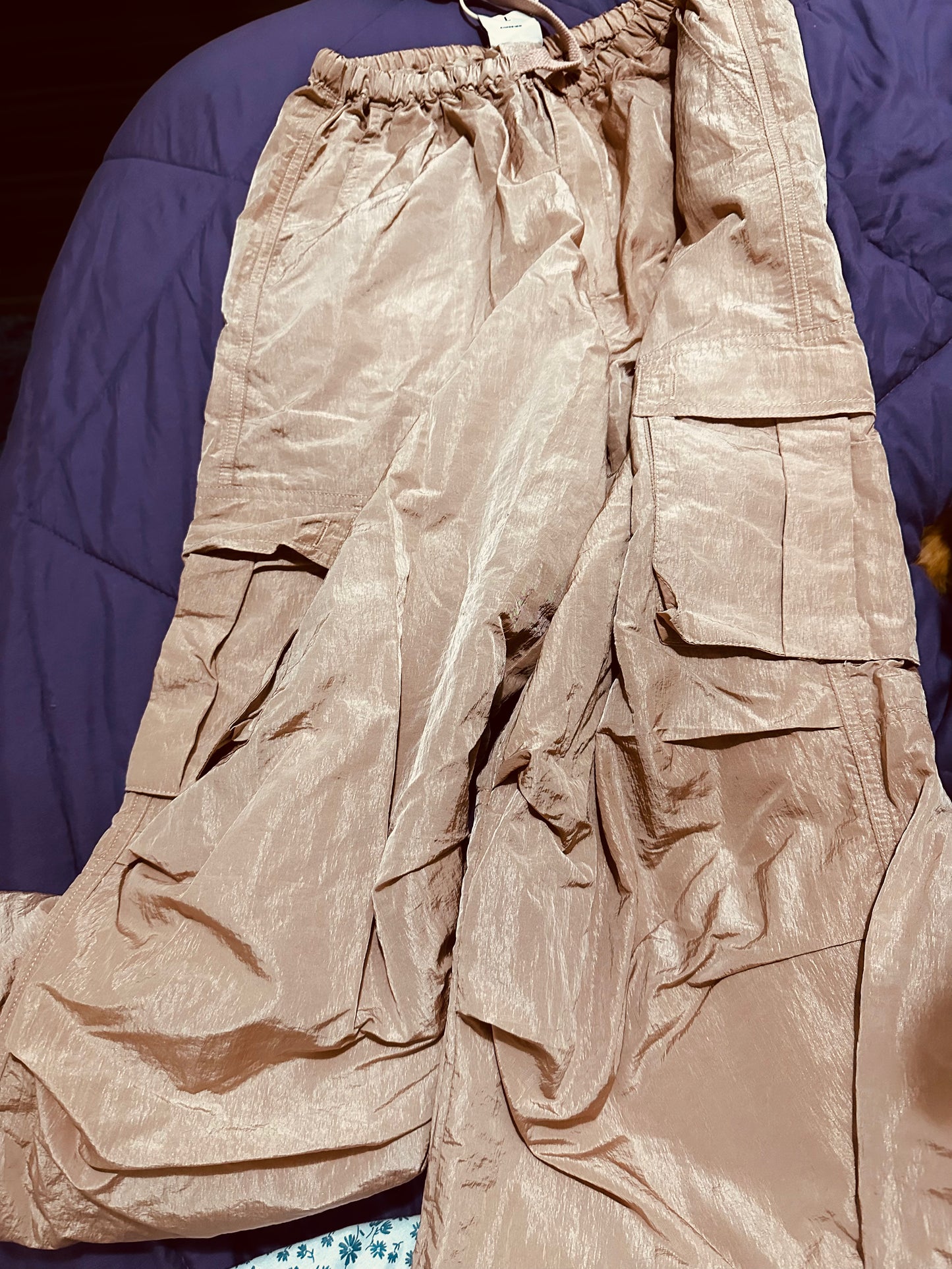 Monsters light cargo pants L fits M/L