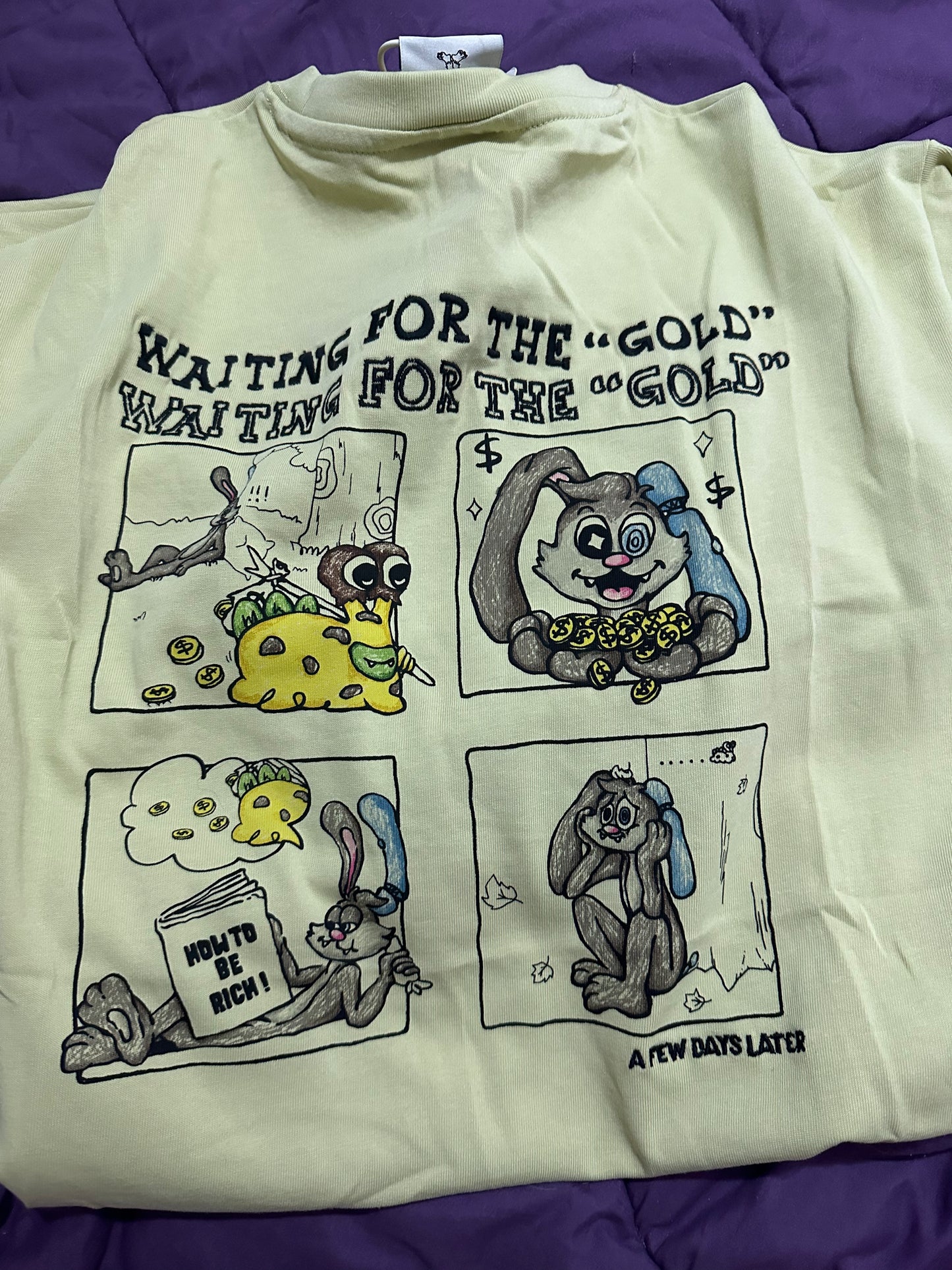 The monster store green rabbit t shirt size M
