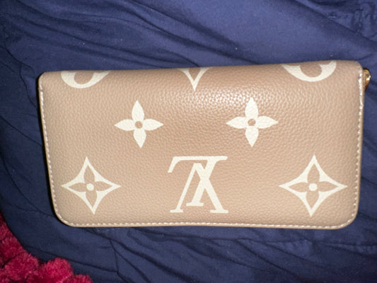 LV wallet zipper